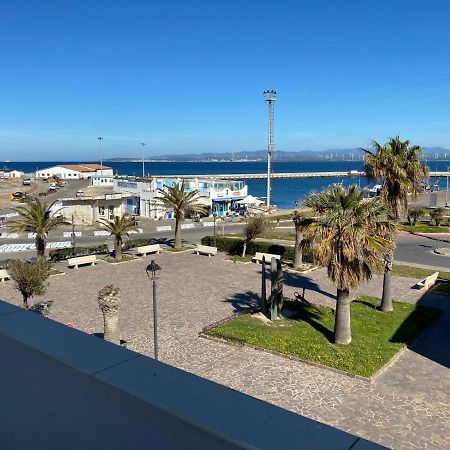 Apartamento Attici Con Terrazzo Vista Mare Calasetta Exterior foto