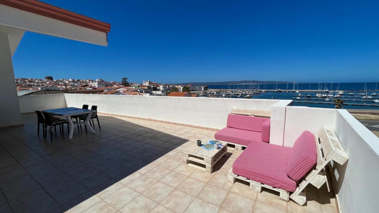 Apartamento Attici Con Terrazzo Vista Mare Calasetta Exterior foto