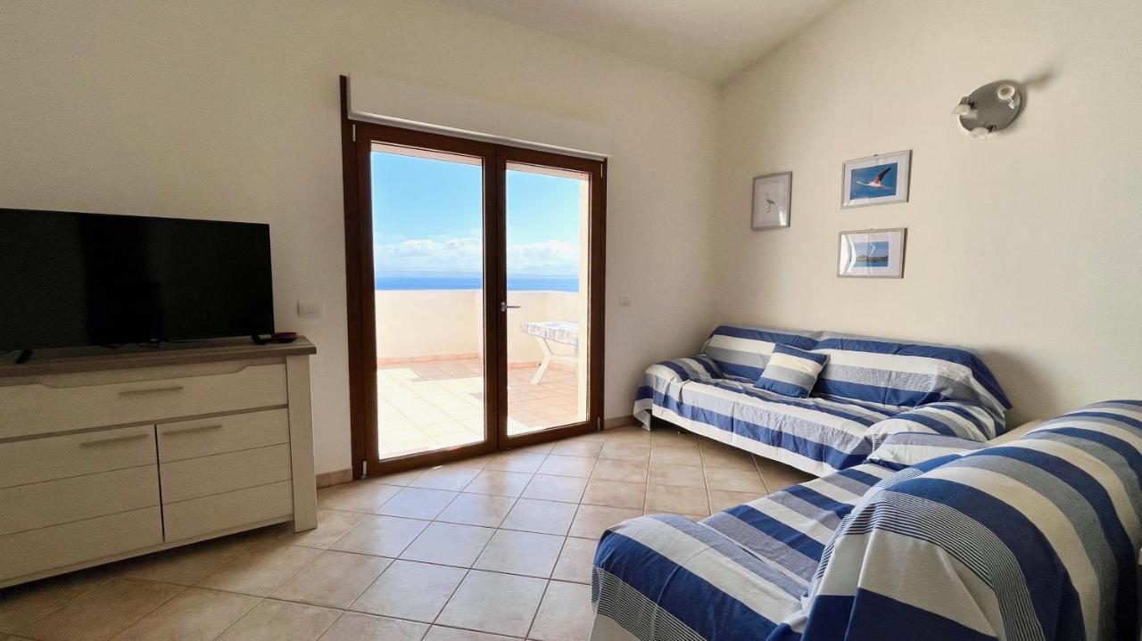 Apartamento Attici Con Terrazzo Vista Mare Calasetta Exterior foto