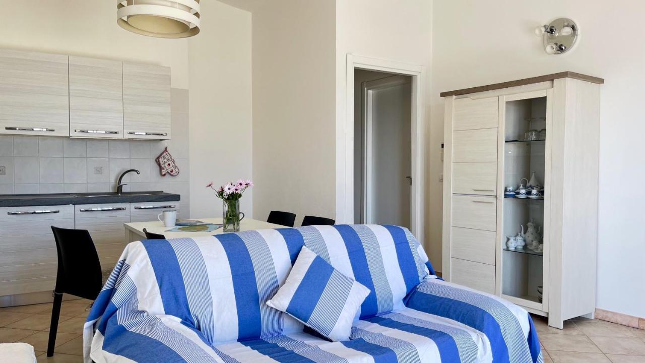 Apartamento Attici Con Terrazzo Vista Mare Calasetta Exterior foto