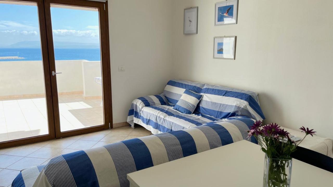 Apartamento Attici Con Terrazzo Vista Mare Calasetta Exterior foto