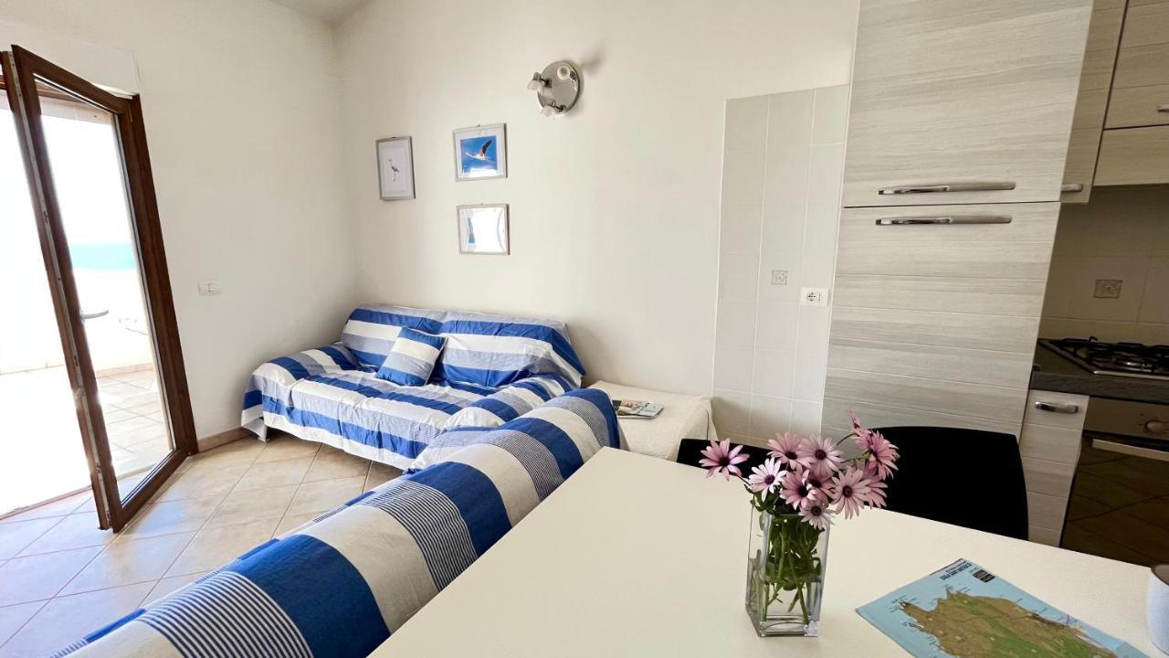Apartamento Attici Con Terrazzo Vista Mare Calasetta Exterior foto