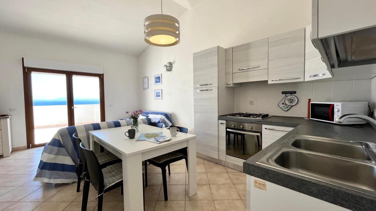 Apartamento Attici Con Terrazzo Vista Mare Calasetta Exterior foto
